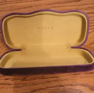 Gucci | Accessories | Gucci Off White Cream Square  display picture 1